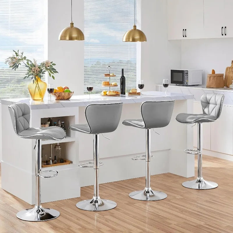 Set of 4 Fashionable Bar Stools